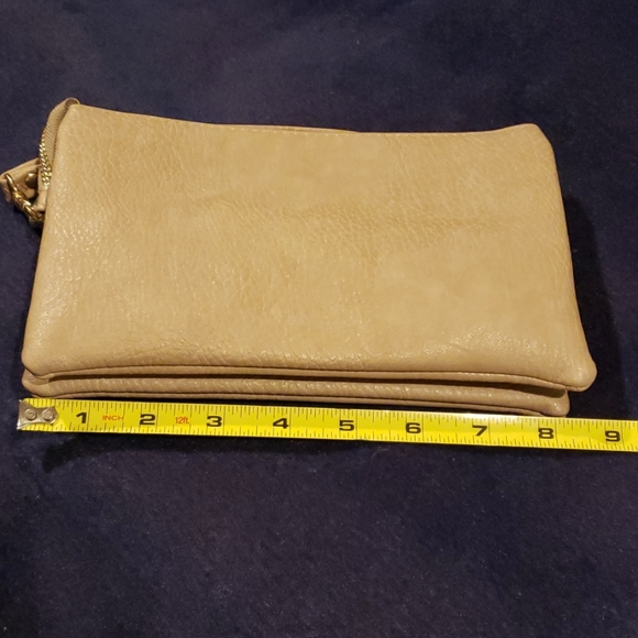 Tan convertible wristlet! - Picture 2 of 8